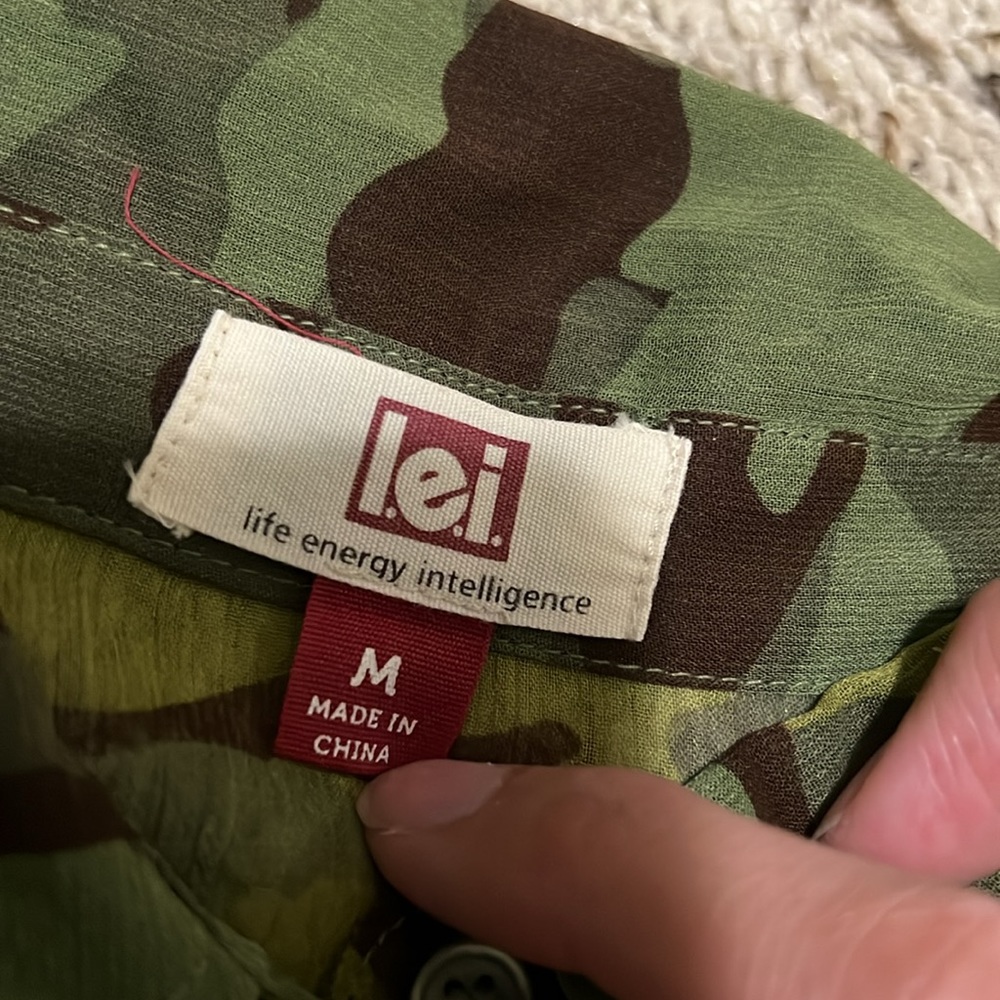 Army Color Blouse - Picture 2 of 3